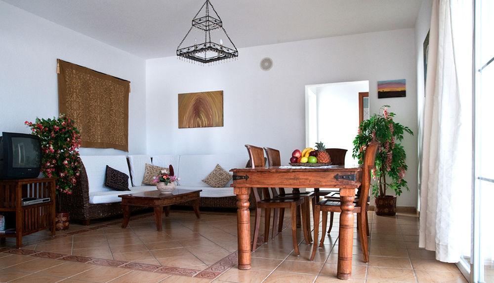 Villas Del Mar Vina Y Cabrera Пуерто Калеро Екстериор снимка